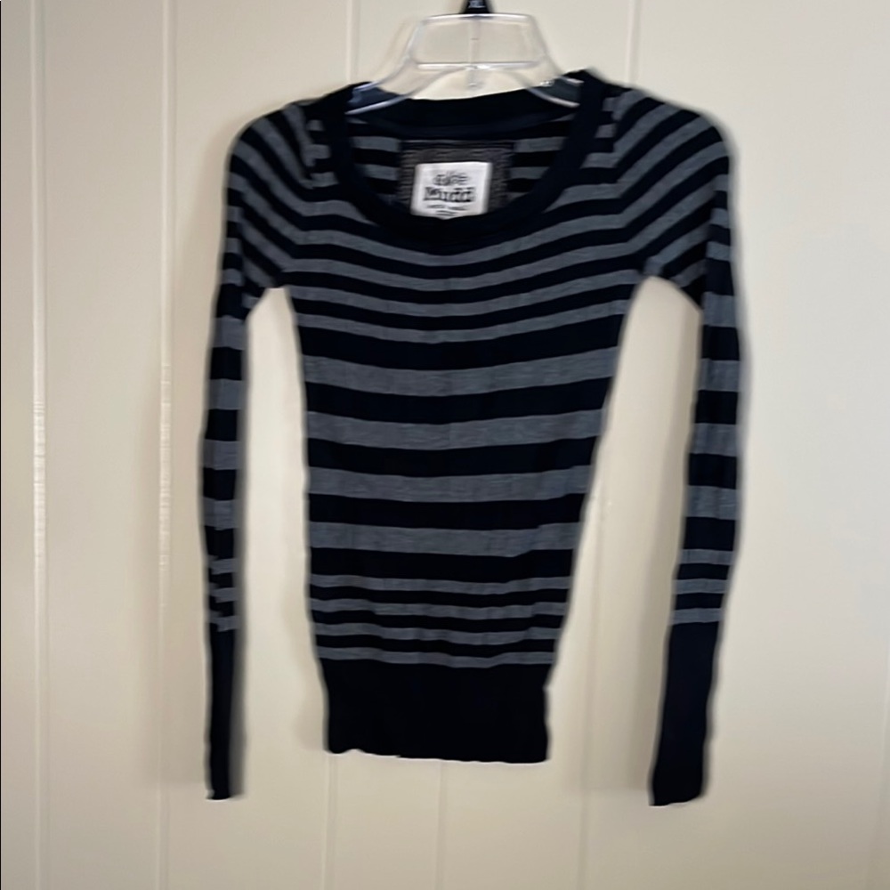 Mudd Black and Gray Striped Long Sleeve Top